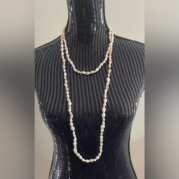 Vintage Jewelry - Tiny Shells Long Strand Necklace
